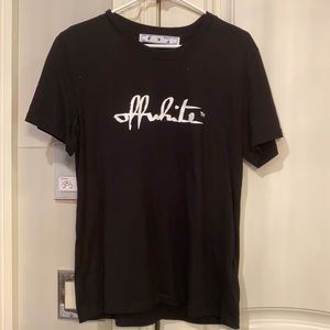 Women’s off white t shirt